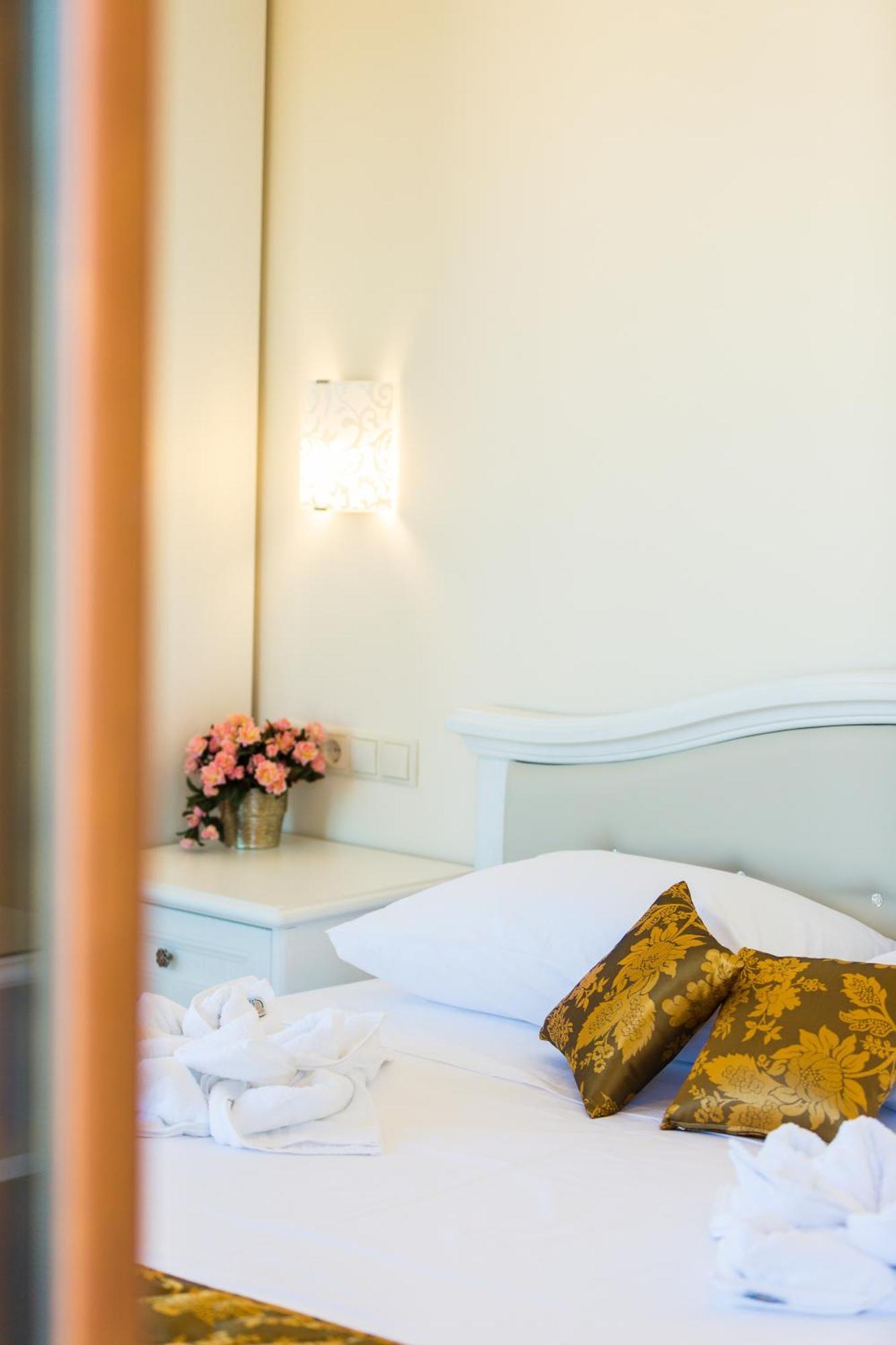 Polyxenia Suites Rethymno  ภายนอก รูปภาพ