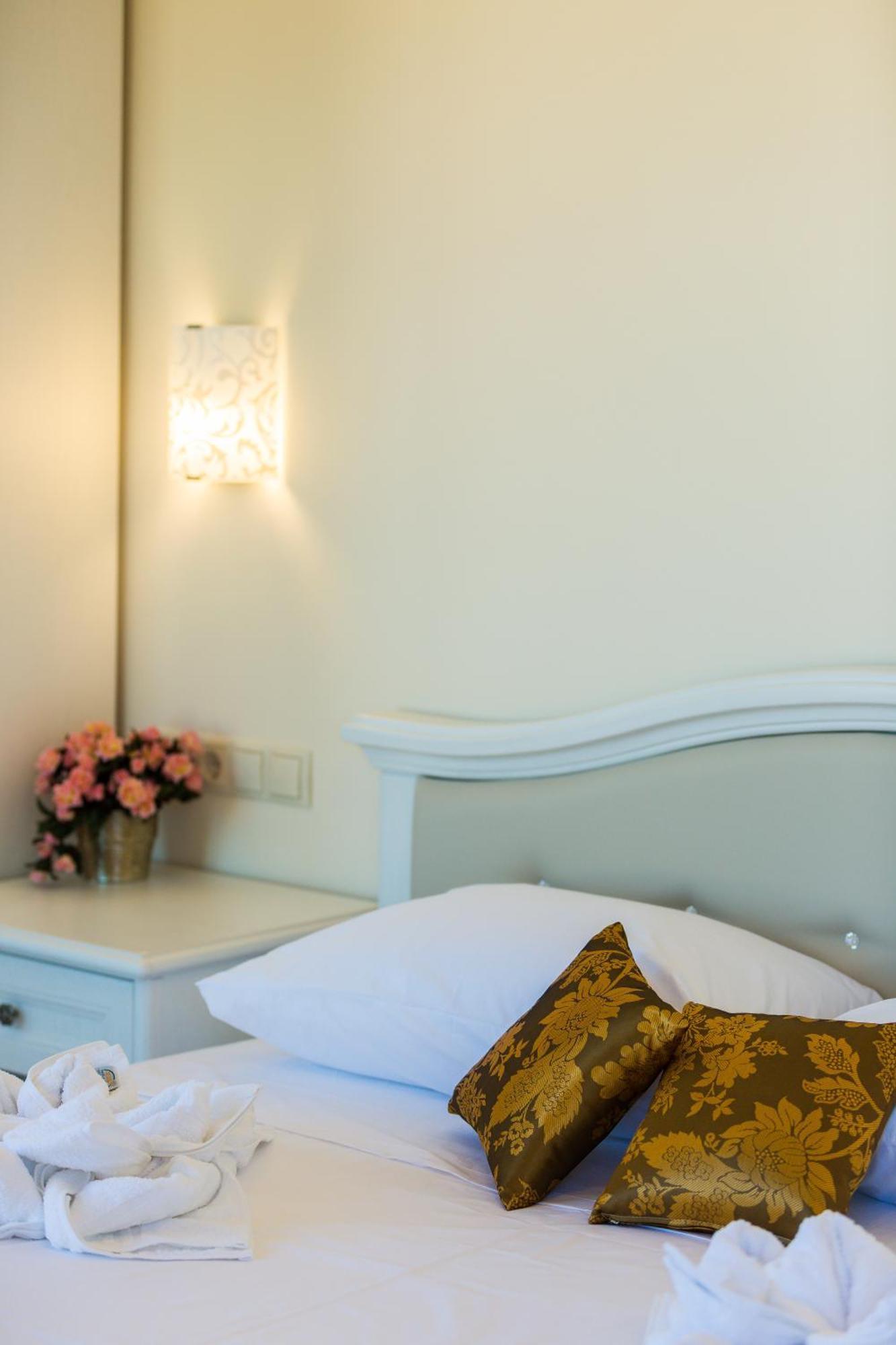 Polyxenia Suites Rethymno  ภายนอก รูปภาพ