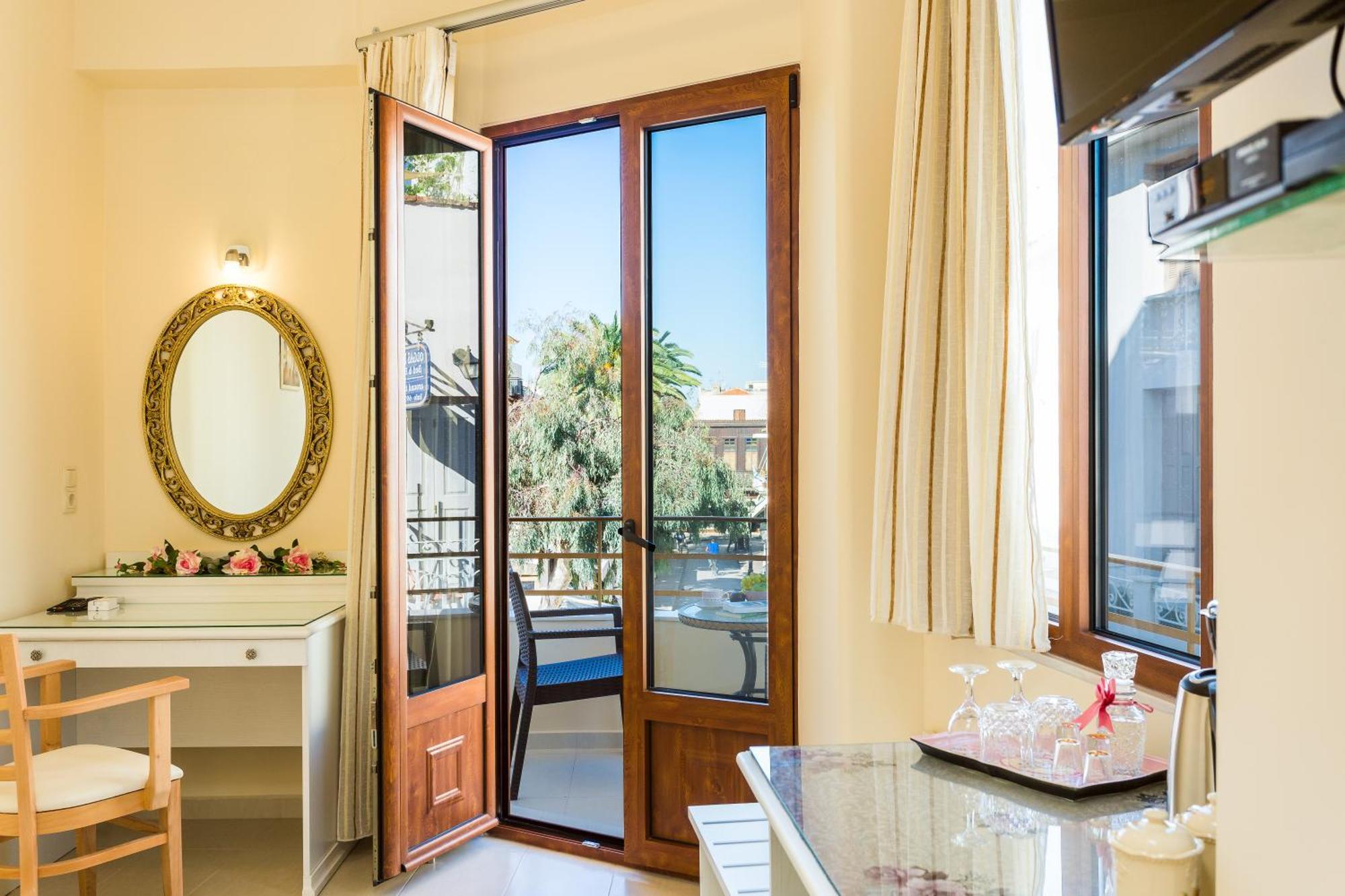 Polyxenia Suites Rethymno  ภายนอก รูปภาพ