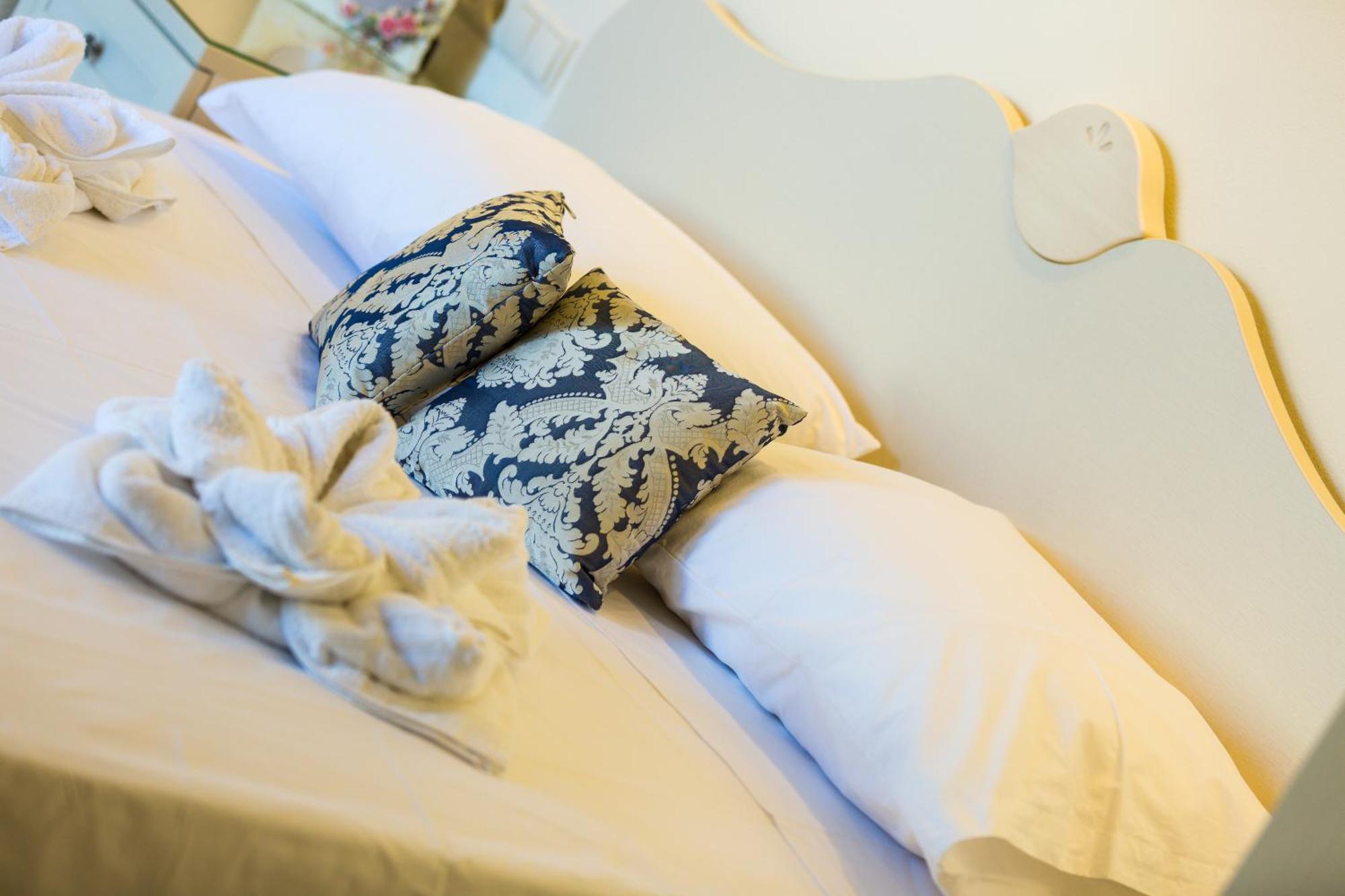 Polyxenia Suites Rethymno  ภายนอก รูปภาพ